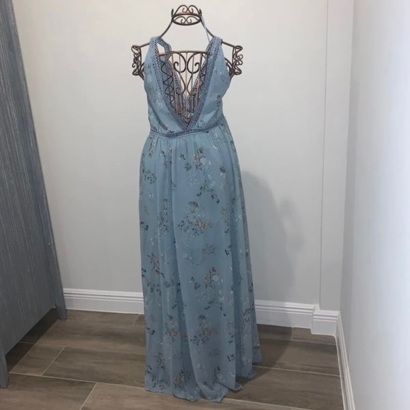 Dress - Picture 4 of 7